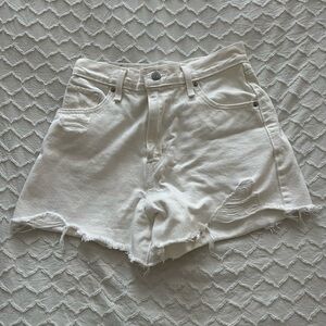 Denim White Levi’s High Waisted Mom Shorts